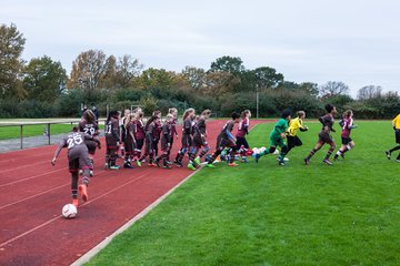 Bild 3 - C-Juniorinnen Halstenbek-Rellingen - St.Pauli : Ergebnis: 0:5